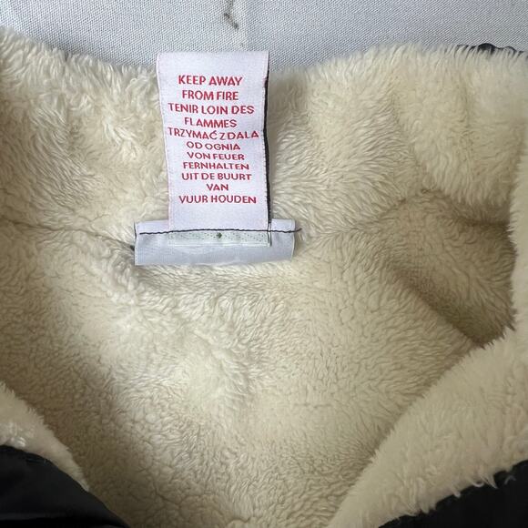 Tommy Bahama Boys Cozy Sherpa Fleece Vest, Size 5/6 (US 5/6) - Picture 9 of 13